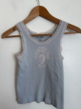 Preowned Women’s OS Brandy Melville Blue and White Ribbed Lace tank top